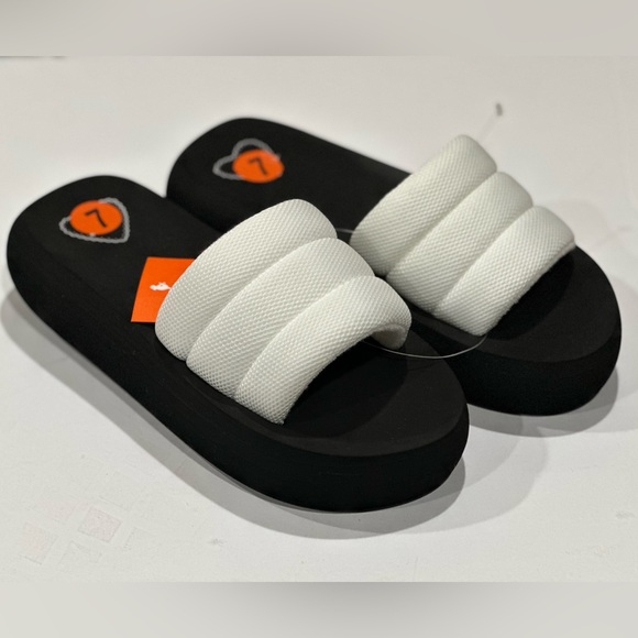 Rocket Dog - Splash Jones Mesh Fabric Flip Flops - Women's Size 7 - Picture 3 of 10